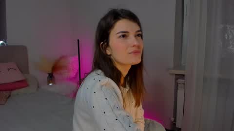 Laura online show from February 26, 5:57 am