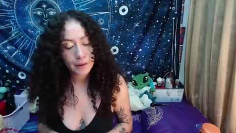 Snapshot of laura_anal_ chatting on January 17, 12:10 am Wen online show from January 17, 12:10 am