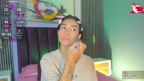 Laura online show from October 24, 1:12 pm