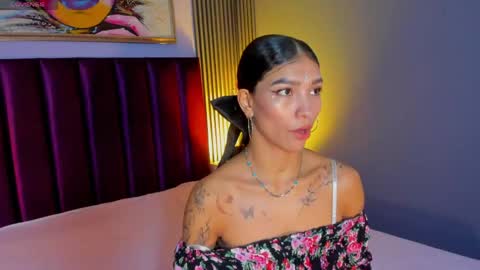 Laura online show from April 14, 12:41 pm