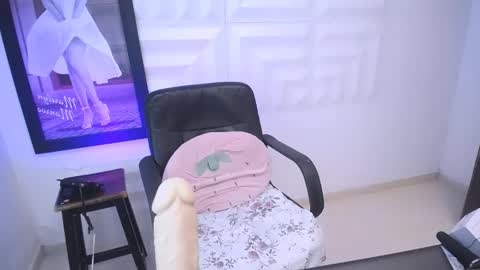 LAURA online show from September 27, 5:32 pm