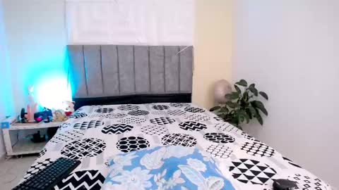 LAURA online show from January 19, 2:49 pm