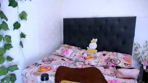 LAURA online show from July 1, 3:31 pm