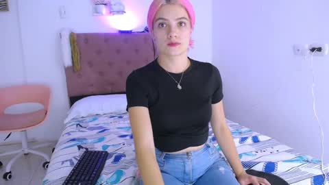 LAURA online show from February 25, 8:21 pm