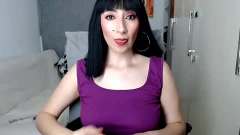 Laura online show from September 23, 11:33 pm