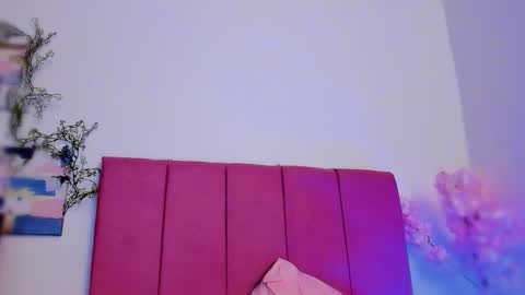 Laura Rose online show from January 19, 6:23 am