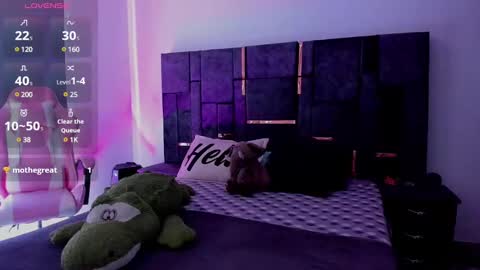 Snapshot of laura_r23 chatting on March 1, 3:38 pm Laura Rose online show from March 1, 3:38 pm