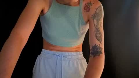 Laura Rose online show from July 20, 5:04 pm