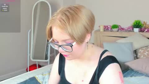 Laura online show from March 3, 7:37 am