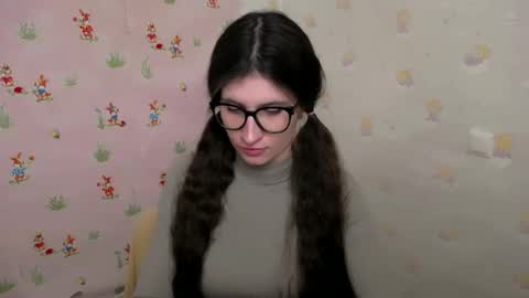 Laura online show from February 13, 10:51 am