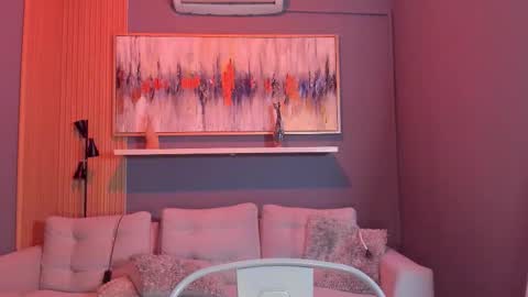Snapshot of laurah_hill chatting on September 27, 1:09 pm Lau online show from September 27, 1:09 pm