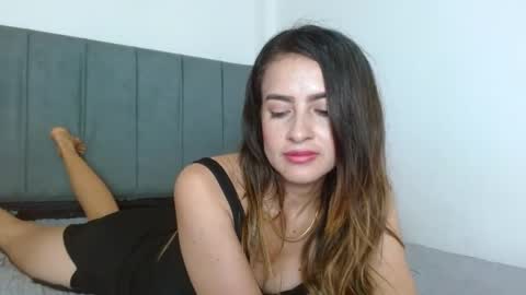 Laura online show from April 10, 8:13 pm