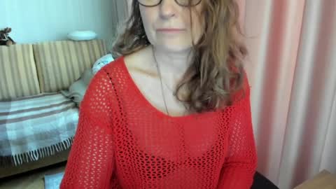 Lauraoven1 online show from April 1, 2:03 pm