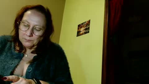 laureanne online show from February 25, 8:11 pm