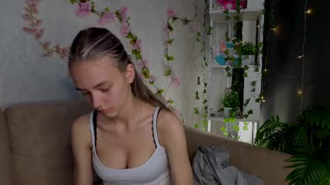 Lissa online show from June 11, 12:47 pm