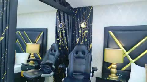 Lauren online show from March 26, 3:45 am