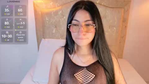 laurenn_smitth online show from February 10, 12:52 pm