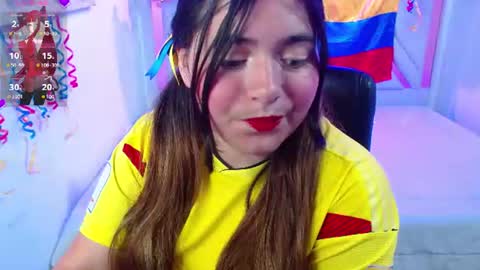 laura  online show from June 12, 8:19 pm