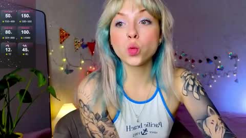 Snapshot of lavenly chatting on September 18, 1:04 pm Melissa online show from September 18, 1:04 pm