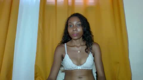 layannek online show from January 15, 10:46 am