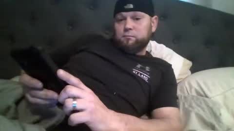 layinlow42 online show from December 9, 6:14 pm