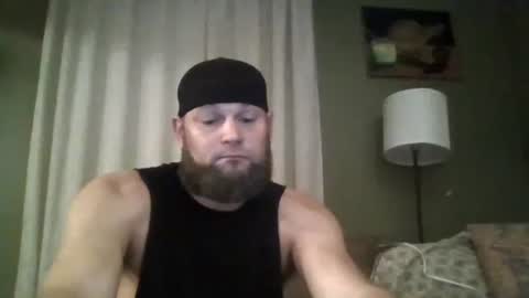 layinlow42 online show from October 30, 10:49 am