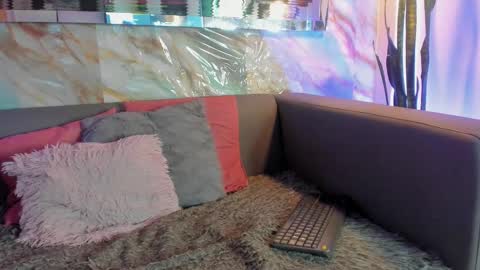 Layla online show from March 12, 12:31 am