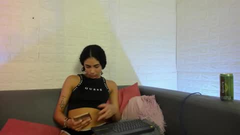 Layla online show from February 27, 3:29 am