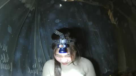 layla_999 online show from March 6, 2:32 am