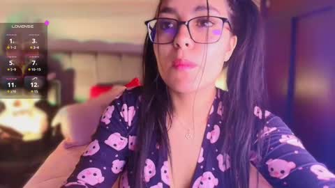 Layla online show from March 1, 12:23 pm