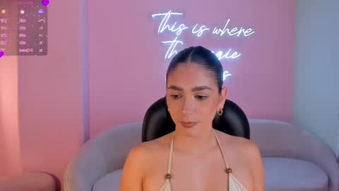 Layla online show from March 6, 4:08 am