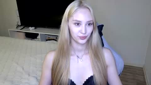 LaylaPretty001 online show from July 28, 4:32 am