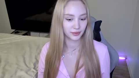 LaylaPretty001 online show from February 19, 5:39 am
