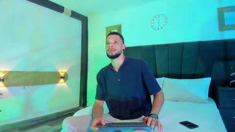 Layla Ryan online show from December 22, 5:22 am