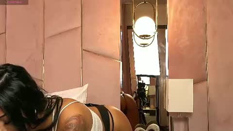 Layla online show from July 28, 7:39 am