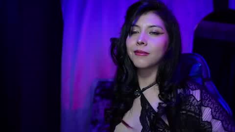 Layra online show from July 11, 5:56 am
