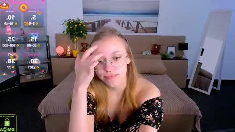 layriantavee online show from February 13, 7:24 am