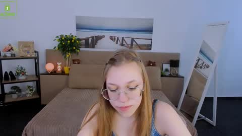 layriantavee online show from March 6, 10:20 am