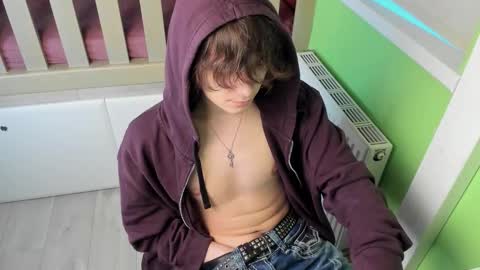 Alex online show from December 3, 4:57 am