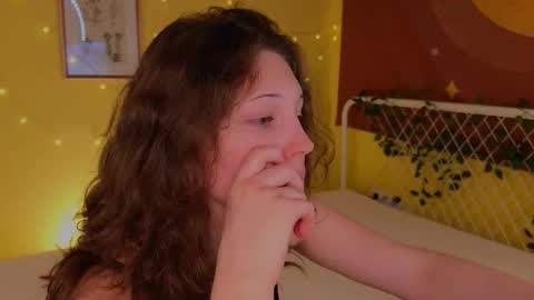 Lea online show from October 6, 6:59 pm