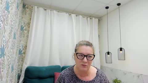 Lea online show from April 4, 5:03 am