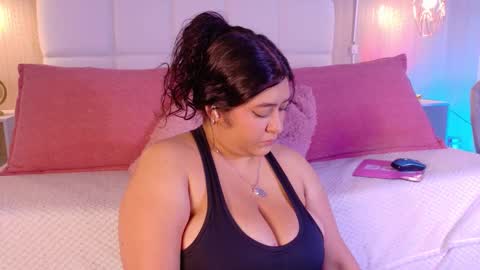 Leah online show from September 11, 3:35 pm