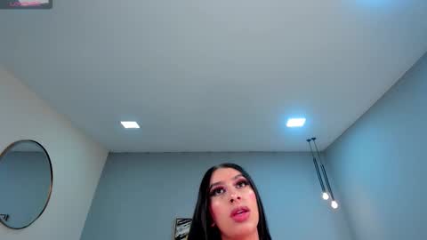 leahlombardi_ online show from October 13, 6:43 pm