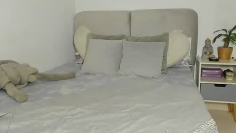  online show from June 14, 6:48 am