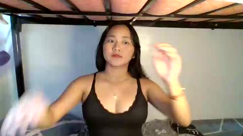 leane online show from April 13, 10:52 am