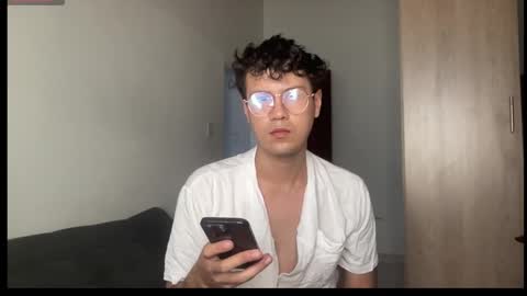 leaneseb online show from January 18, 11:30 am