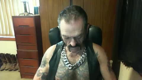 leathergreaser online show from February 26, 10:58 pm