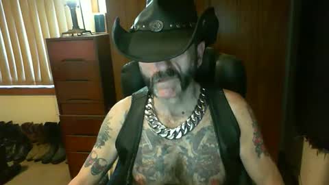 leathergreaser online show from October 26, 7:57 pm