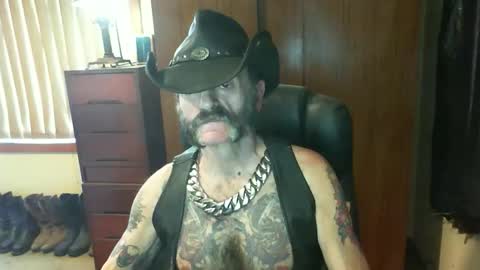 leathergreaser online show from September 25, 1:56 am