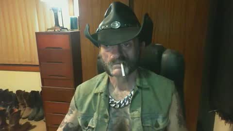 leathergreaser online show from March 22, 2:32 pm